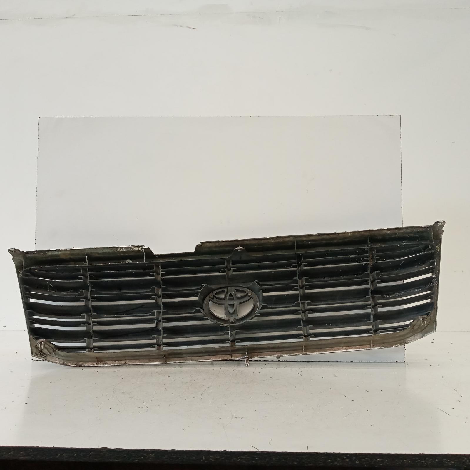 Landcruiser Grille 1998-2002 100 series,chrome,01/98-05/02 00019338 #611652
