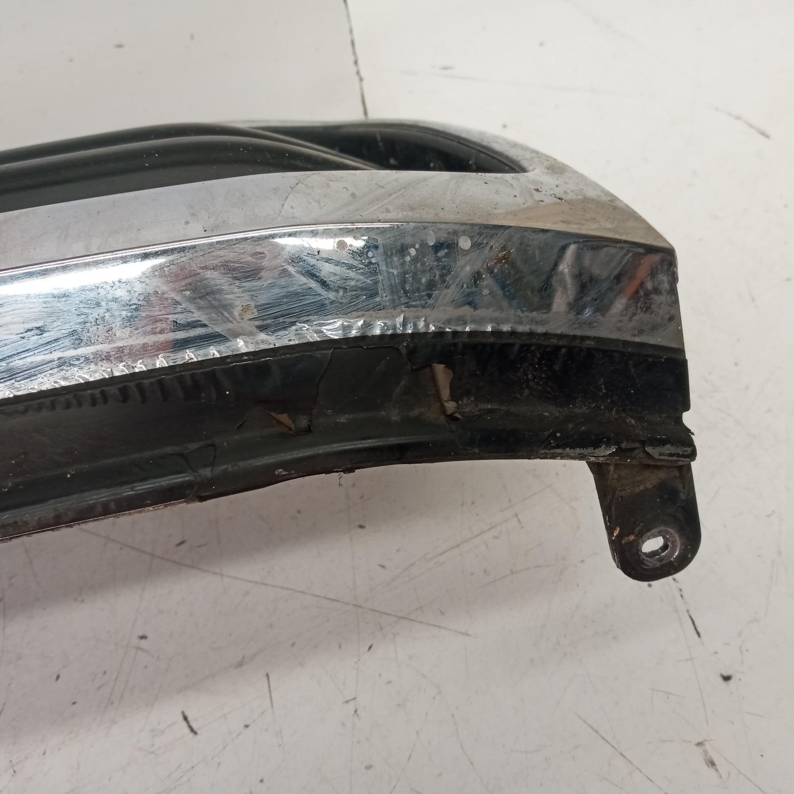 Landcruiser Grille 1998-2002 100 series,chrome,01/98-05/02 00019338 #611652