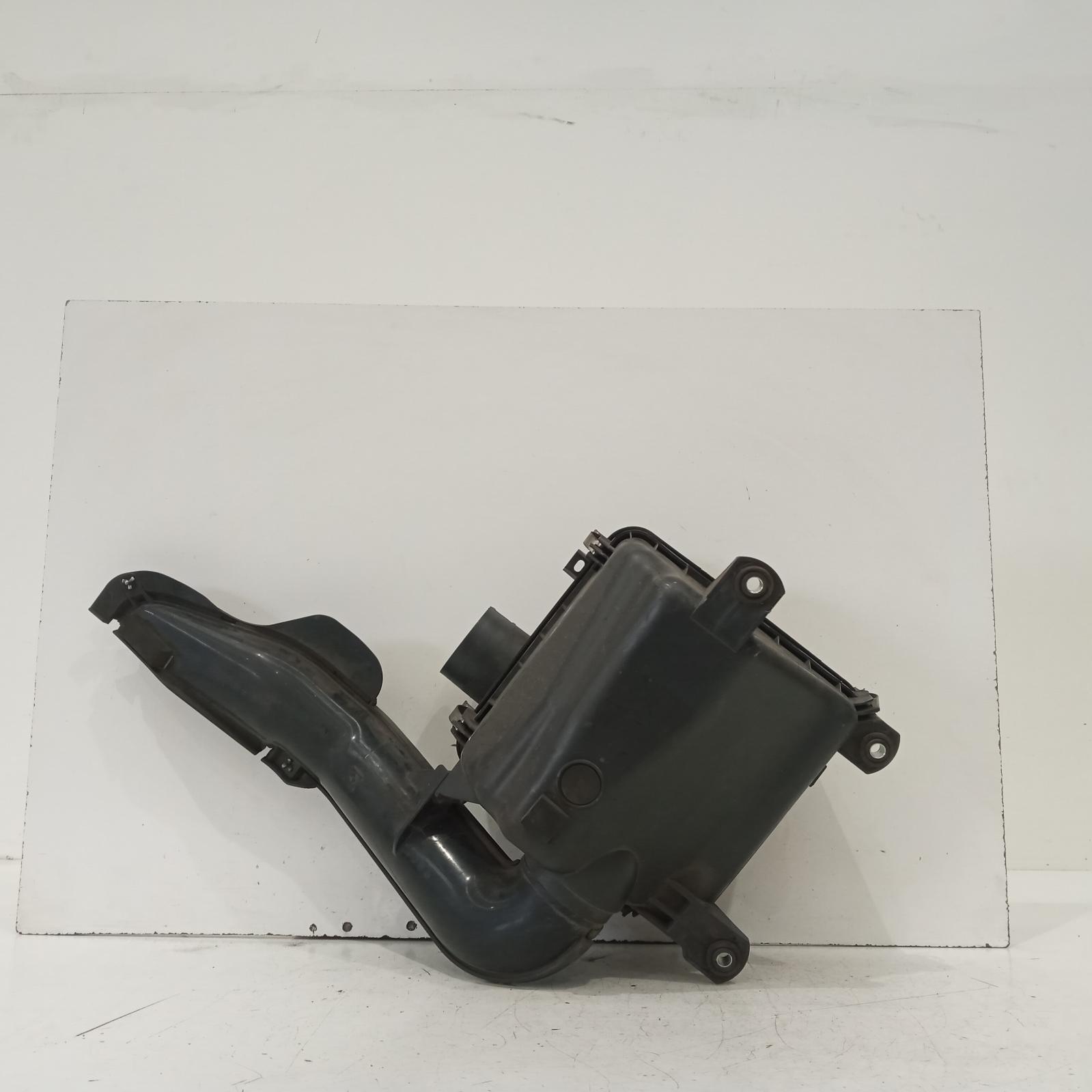 Triton Air Cleaner/box 2006-2015 air cleaner,ml-mn,2.5,diesel,07/06-04/15 00019733 #612622