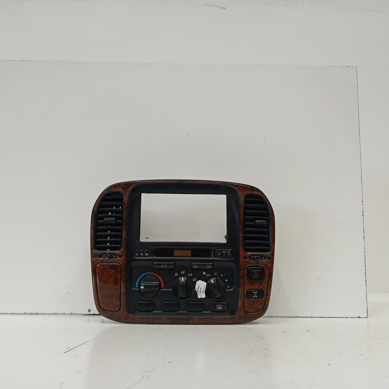 Landcruiser Heater/aircon Controls 1998-2002 100 series,non climate control,w/ diff lock switch,01/98-09/02 00020869 #613868