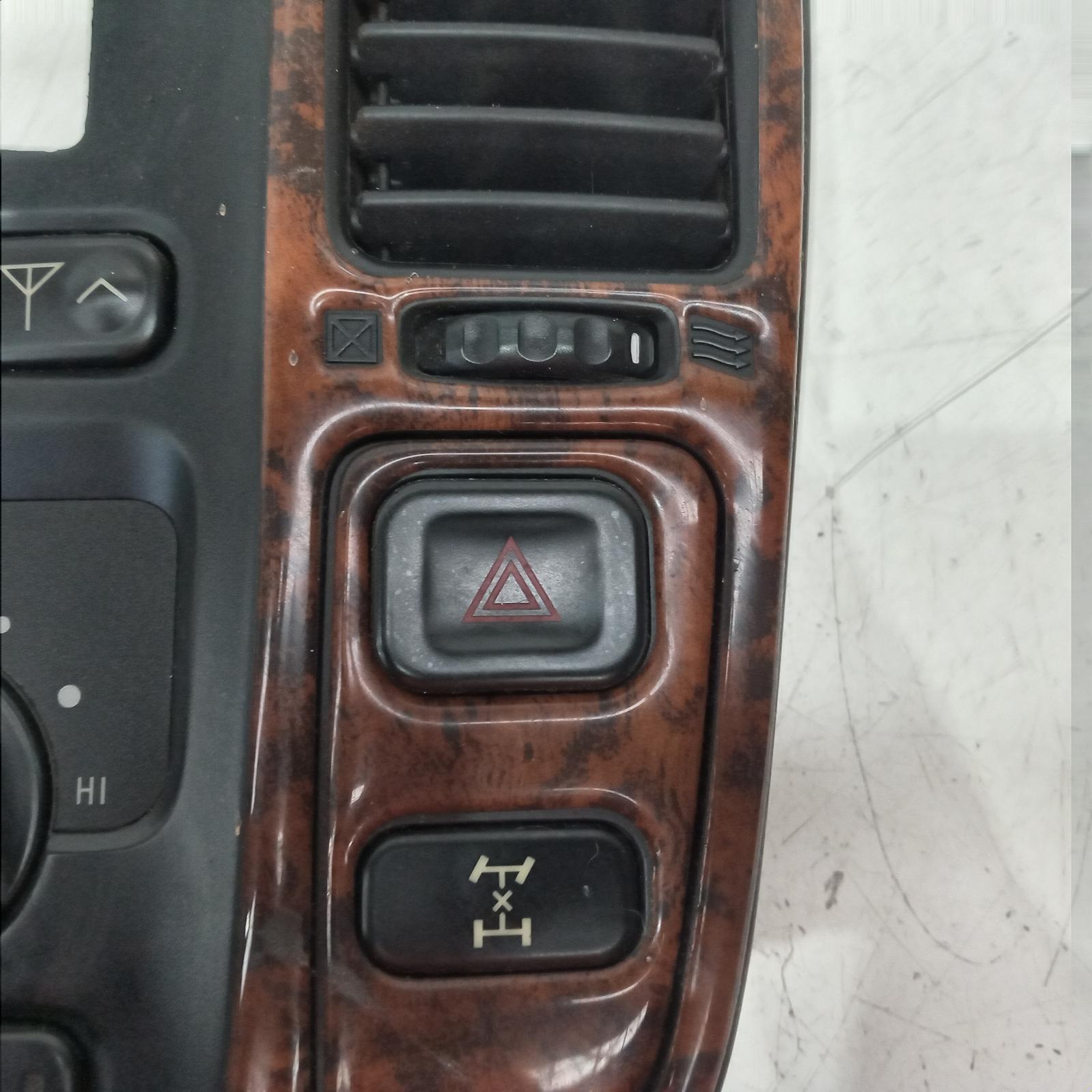 Landcruiser Heater/aircon Controls 1998-2002 100 series,non climate control,w/ diff lock switch,01/98-09/02 00020869 #613868