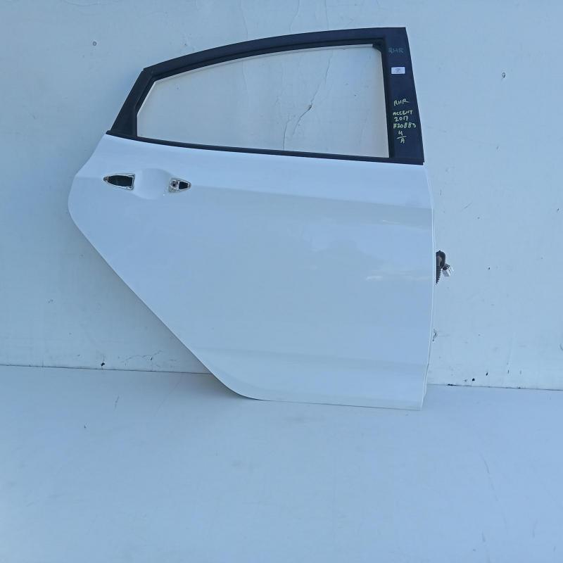 door/sliding rear right
