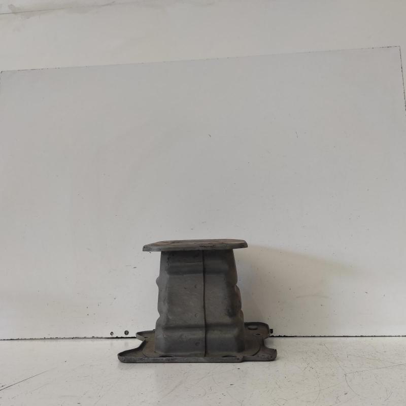 bar reinforcement/bracket front