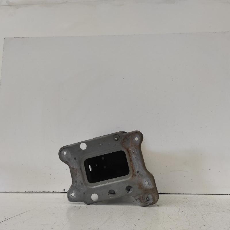 bar reinforcement/bracket front