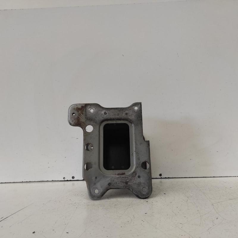 bar reinforcement/bracket front