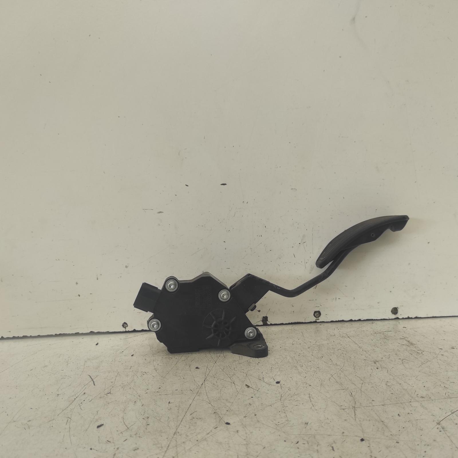 Aurion Pedal Assembly 2006-2012 gsv40r,accelerator pedal only,10/06-03/12 00020442 #614448
