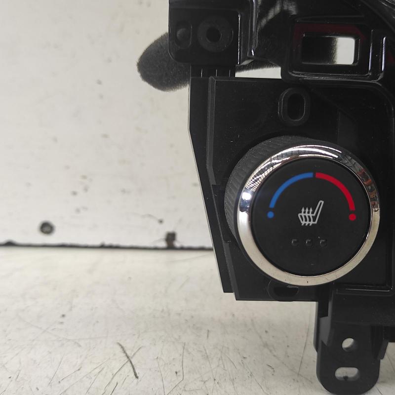 heater/aircon controls