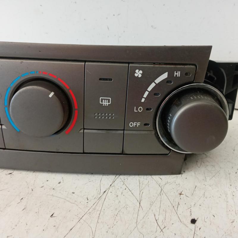 heater/aircon controls