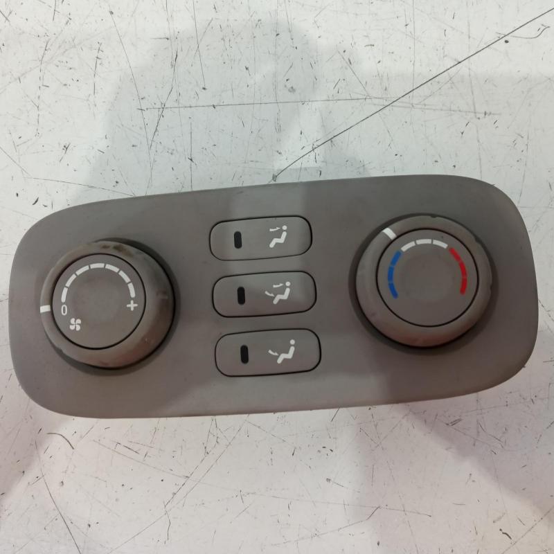 heater/aircon controls