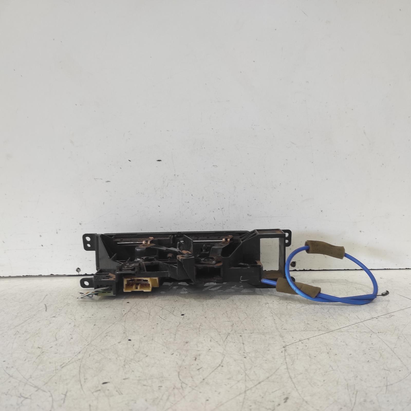 #615670, Used heater/aircon controls for 2002 hiace| sbv 10/95-02/04