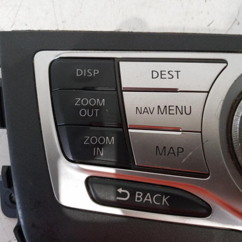 stereo/head unit