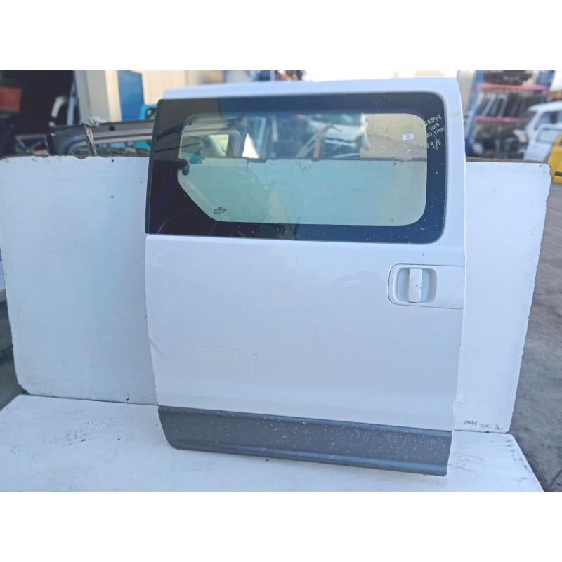 door/sliding rear right