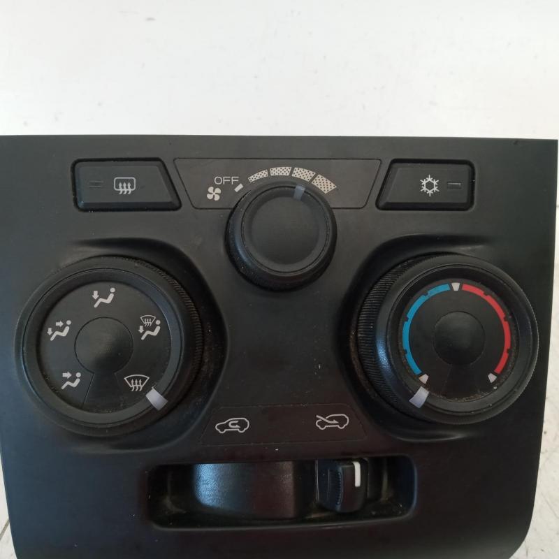 heater/aircon controls