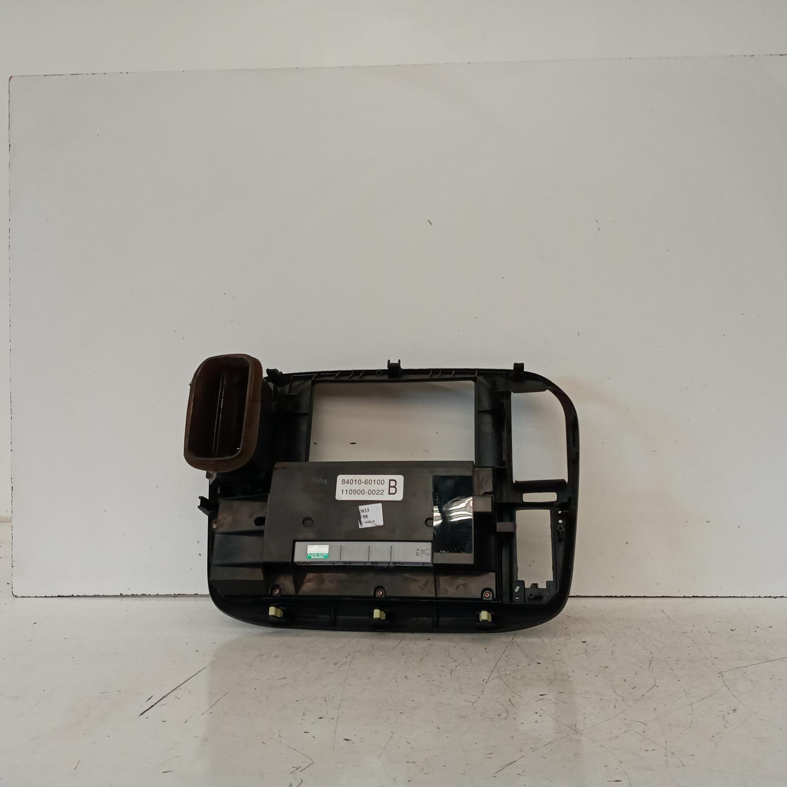 Landcruiser Heater/aircon Controls 1998-2002 100 series,non climate control,w/ diff lock switch,01/98-09/02 00020833 #616558