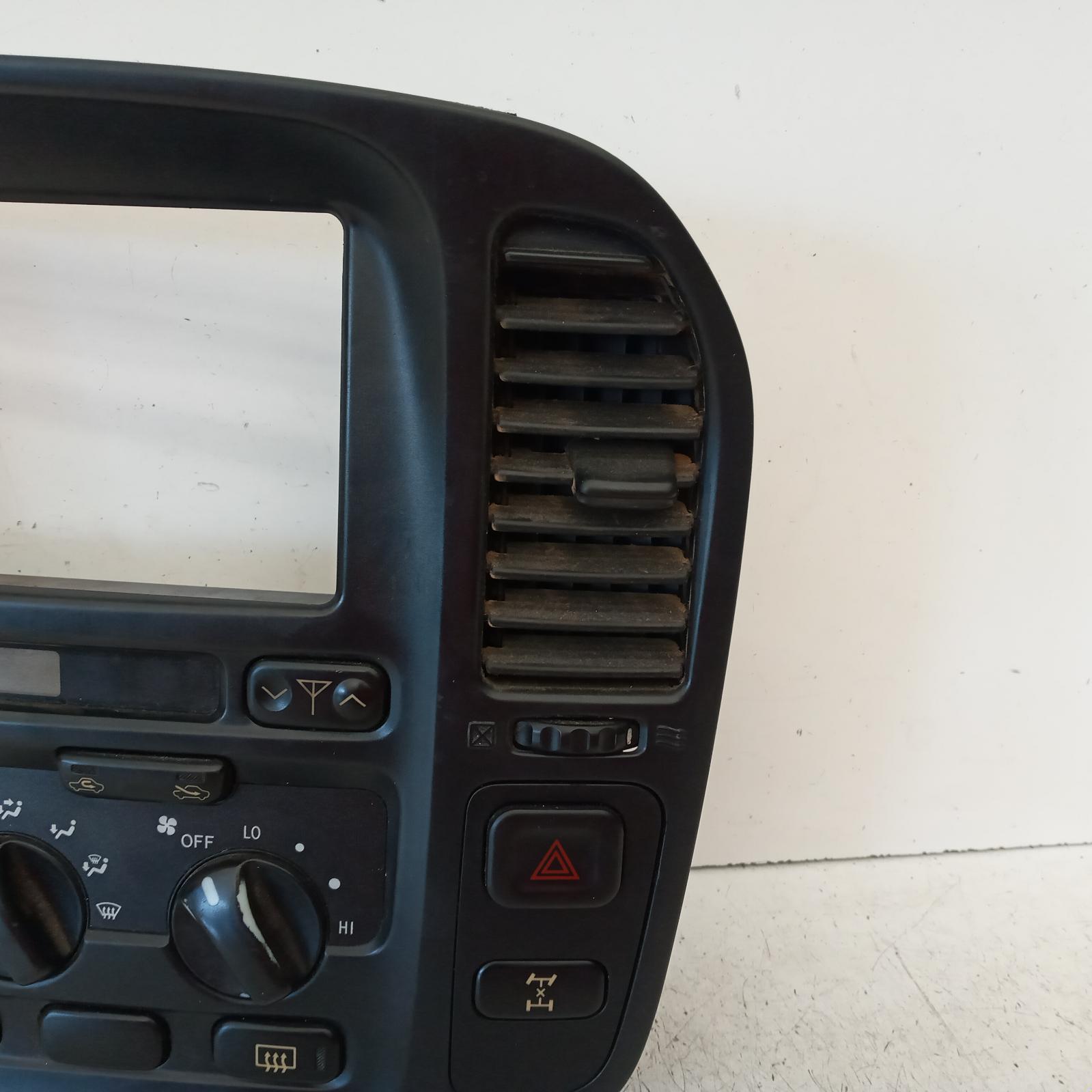 Landcruiser Heater/aircon Controls 1998-2002 100 series,non climate control,w/ diff lock switch,01/98-09/02 00020833 #616558