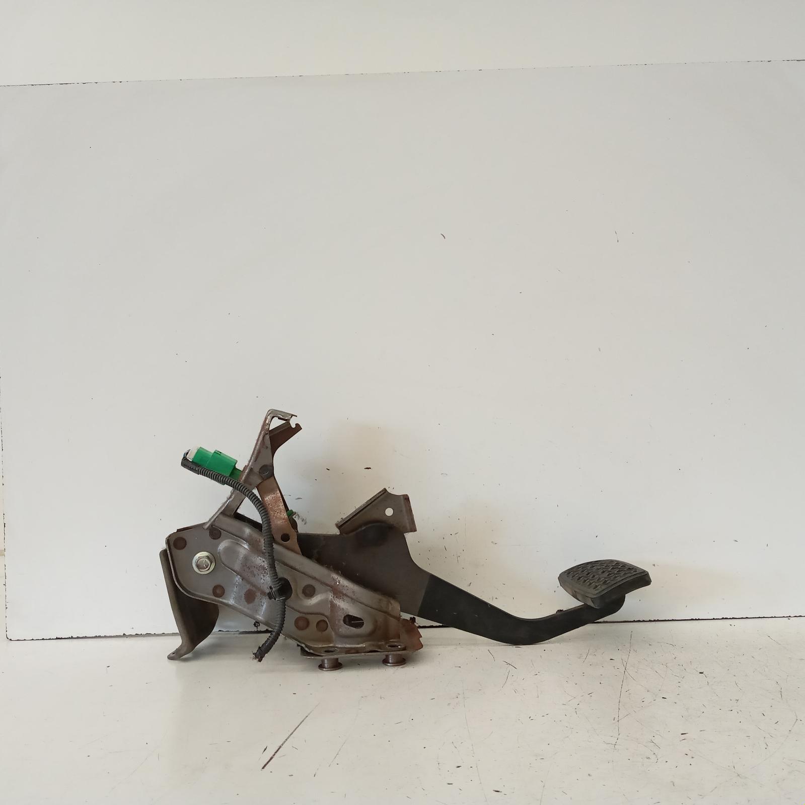 Aurion Pedal Assembly 2006-2012 gsv40r,brake pedal only,10/06-03/12 00020891 #616674