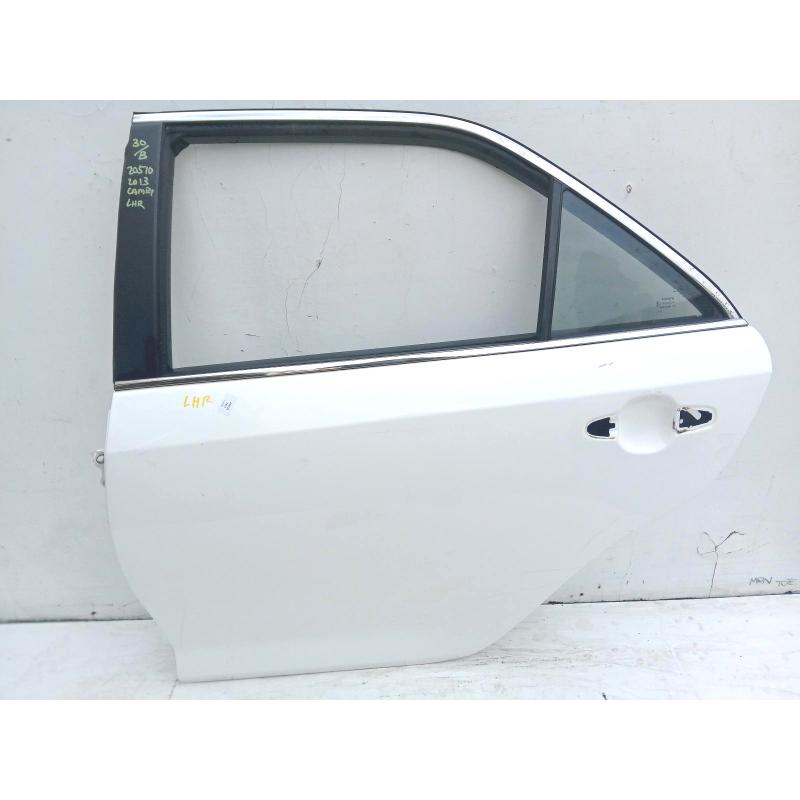 door/sliding rear left