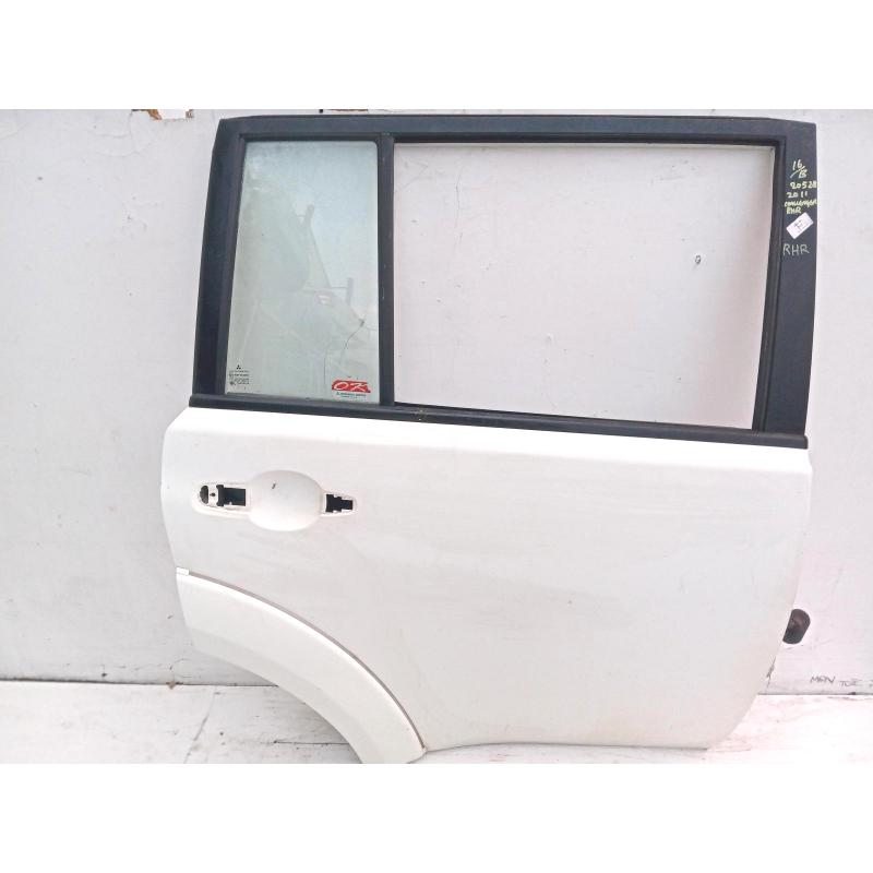 door/sliding rear right