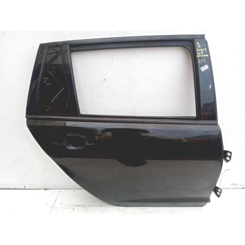 door/sliding rear right