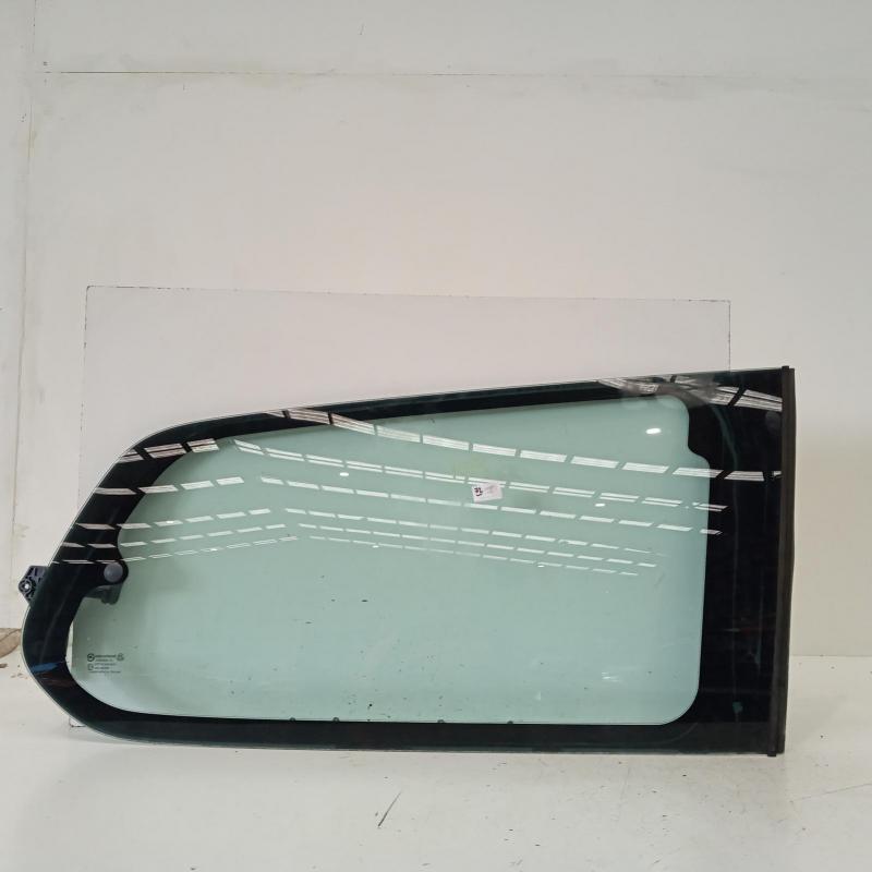 side glass rear right