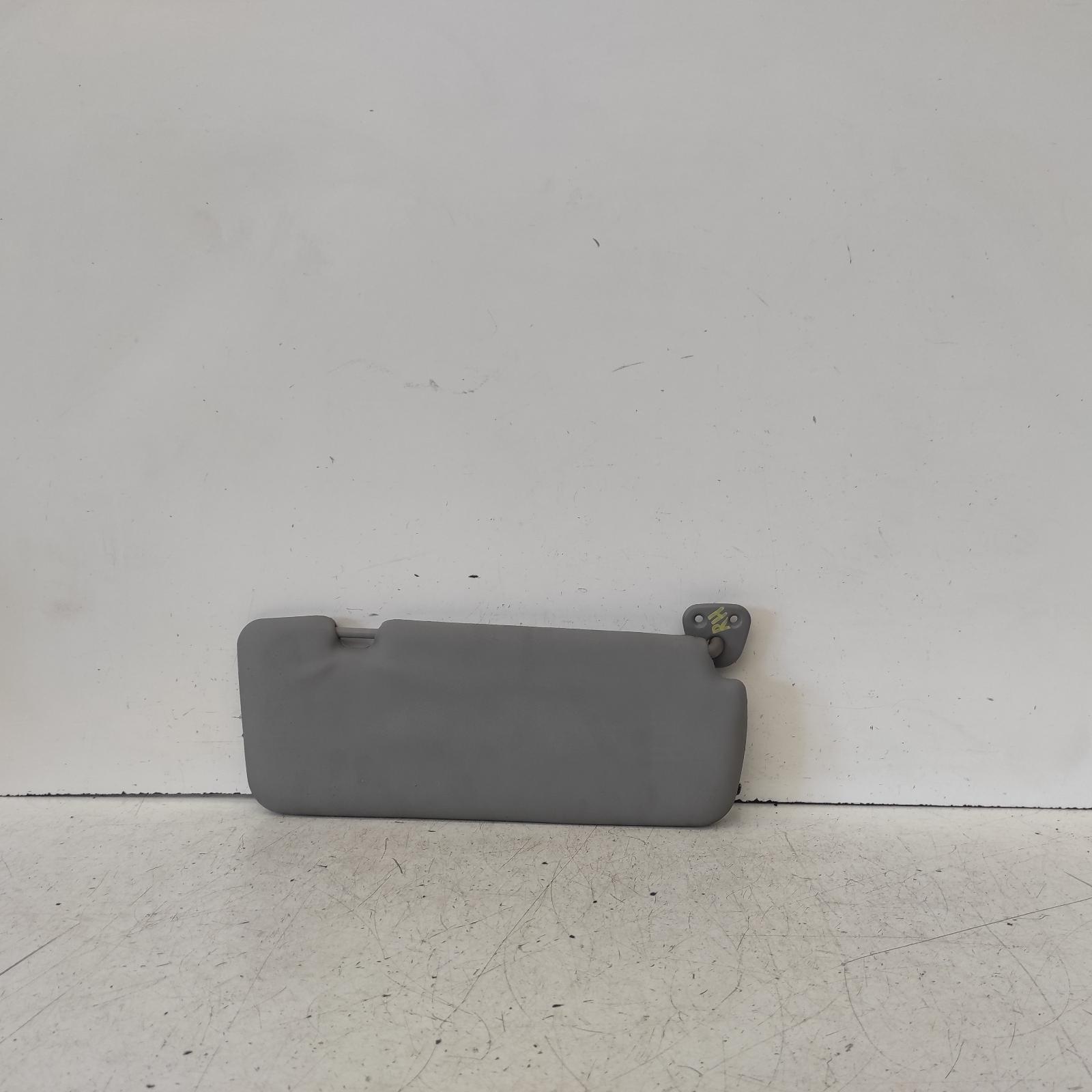 Camry Sunvisor 1997-2002 sk20,rh side,08/97-08/02 00020695 #618694