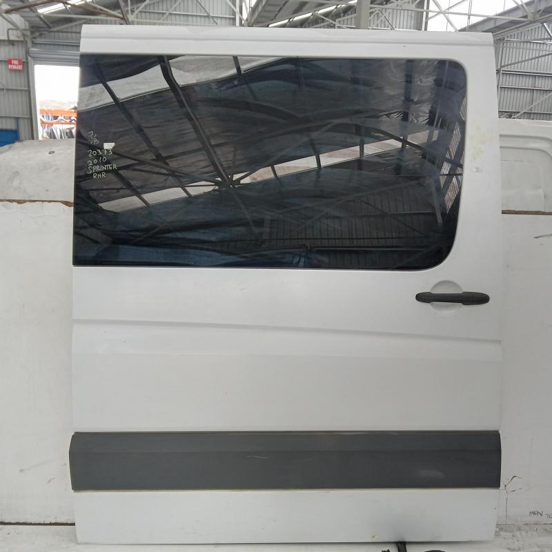 door/sliding rear right