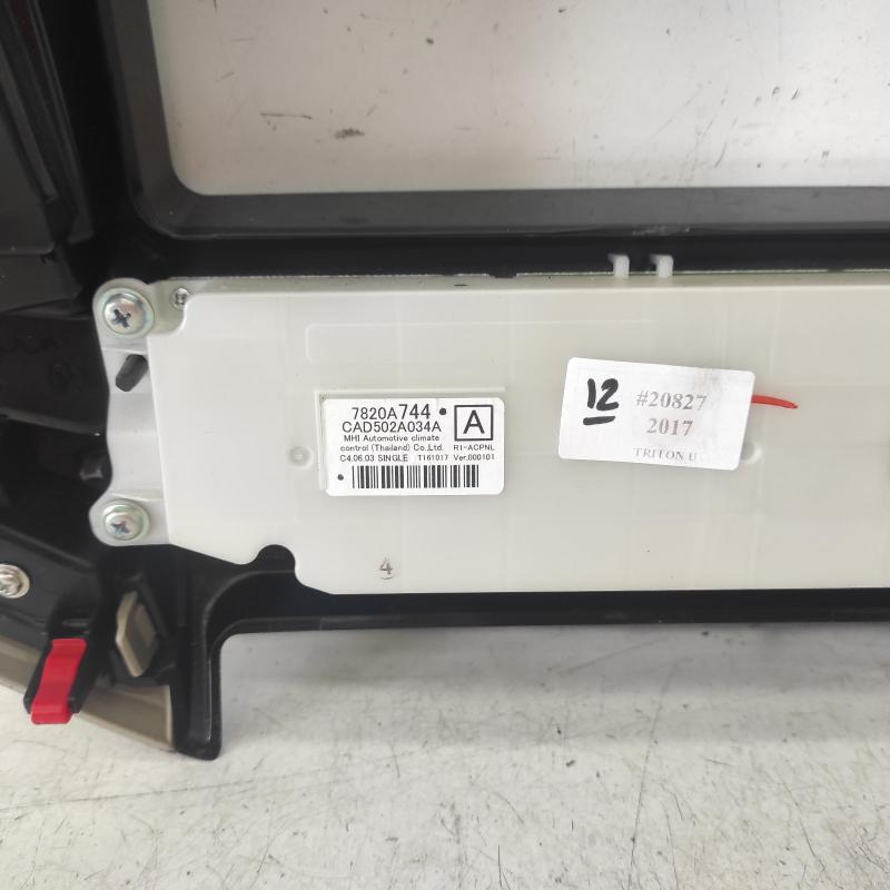 heater/aircon controls