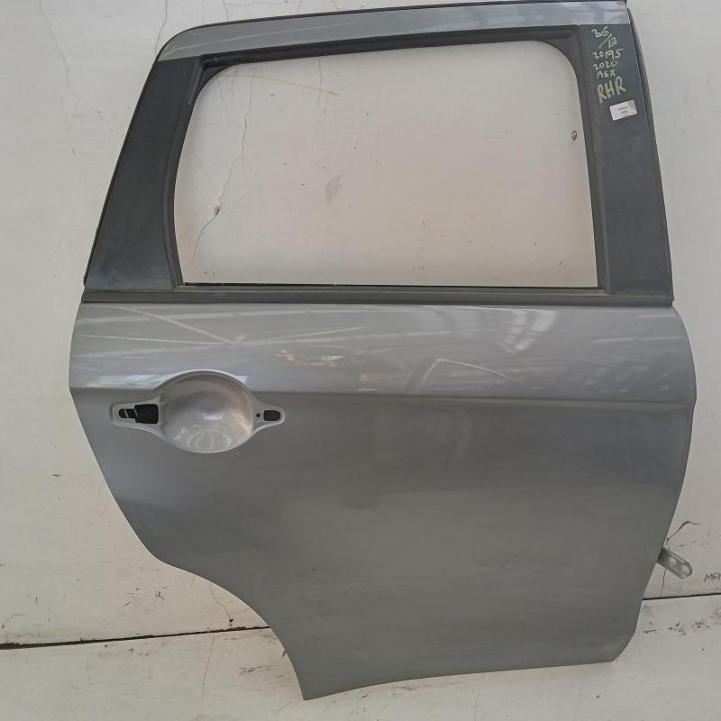 door/sliding rear right