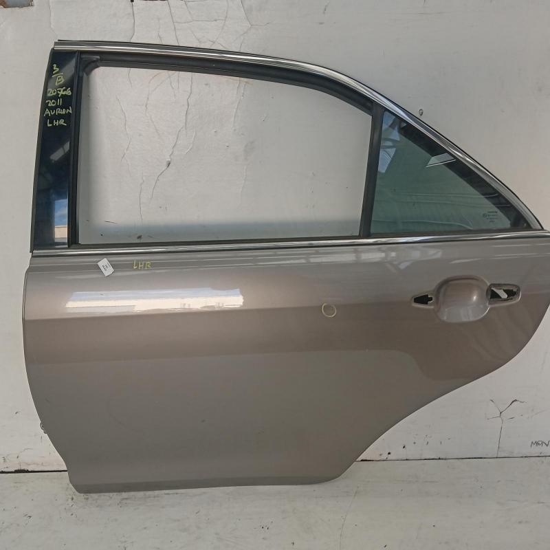 door/sliding rear left