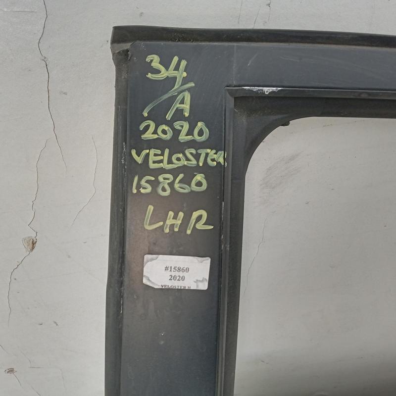 door/sliding rear left