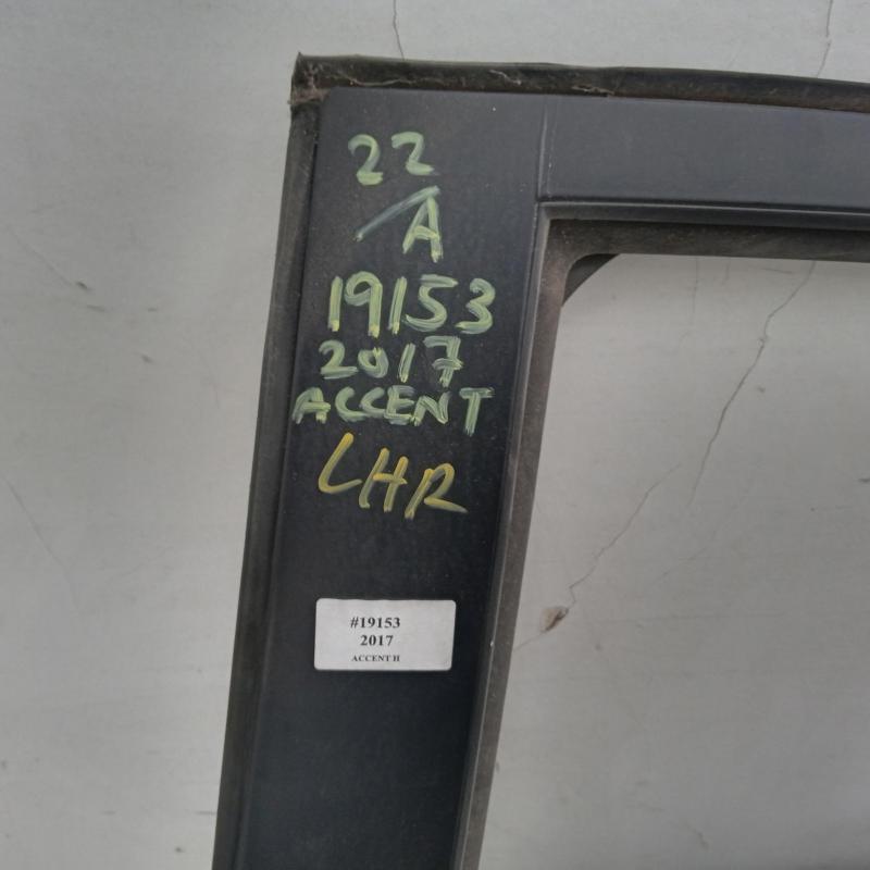 door/sliding rear left