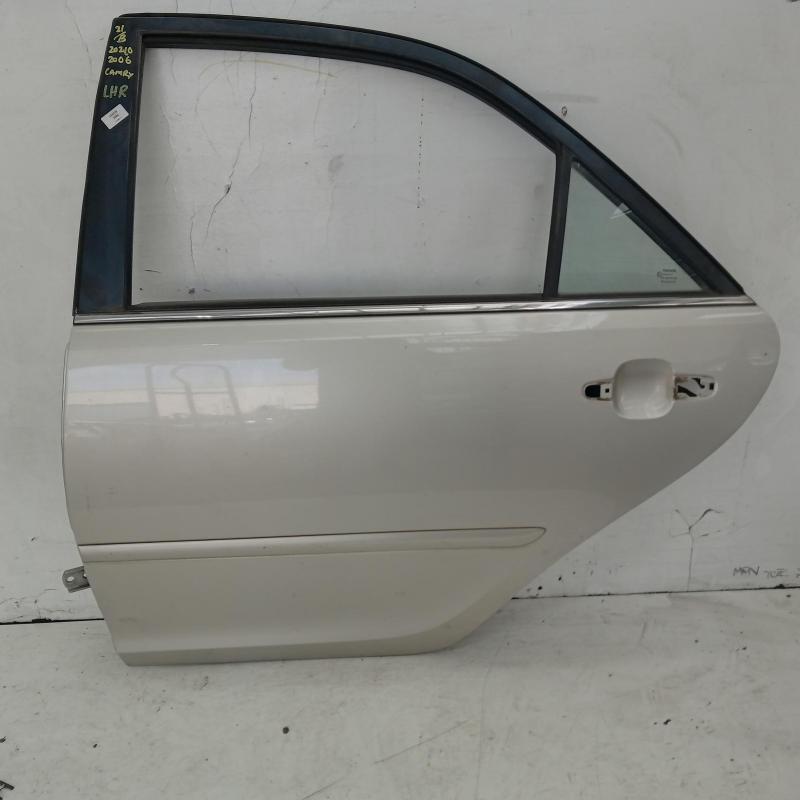 door/sliding rear left