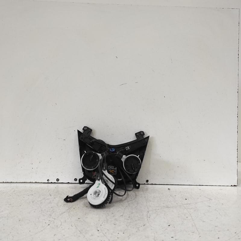 heater/aircon controls