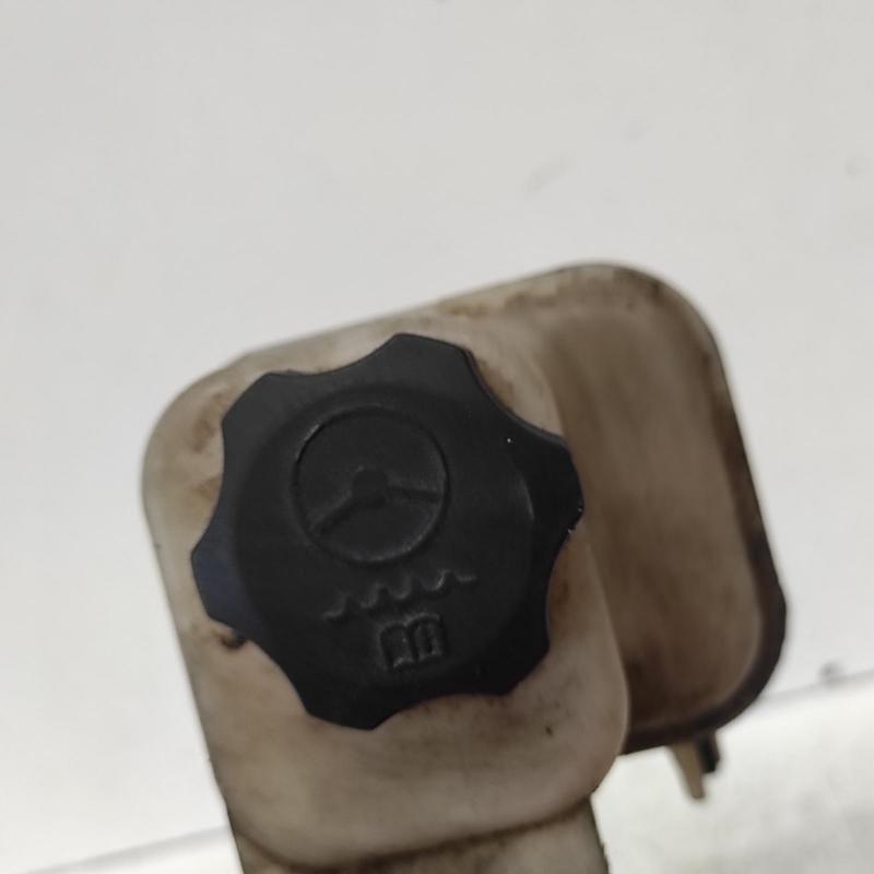 power steering reservoir