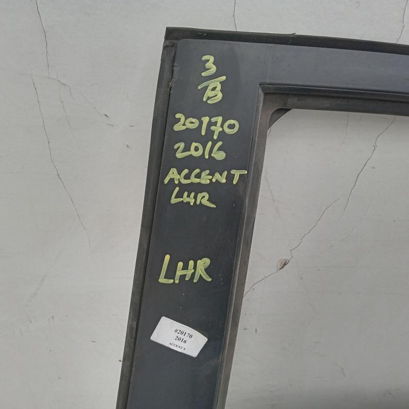 door/sliding rear left