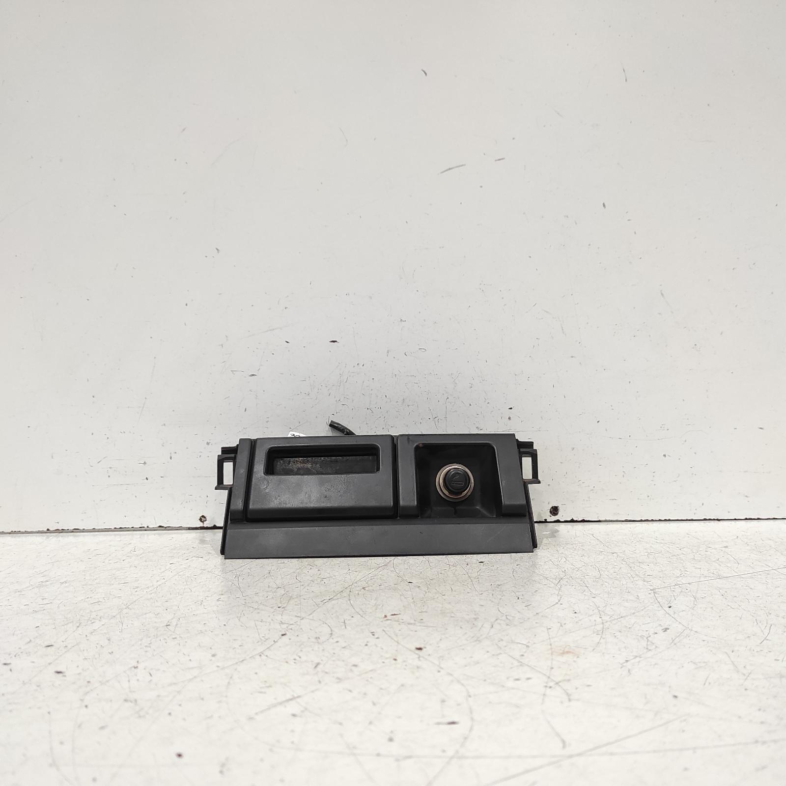Prado Ashtray 2003-2009 120 series,in dash type,black,02/03-10/09 00020975 #622010