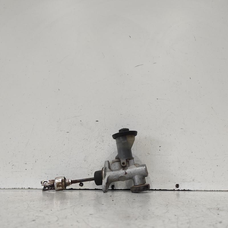 clutch master cylinder