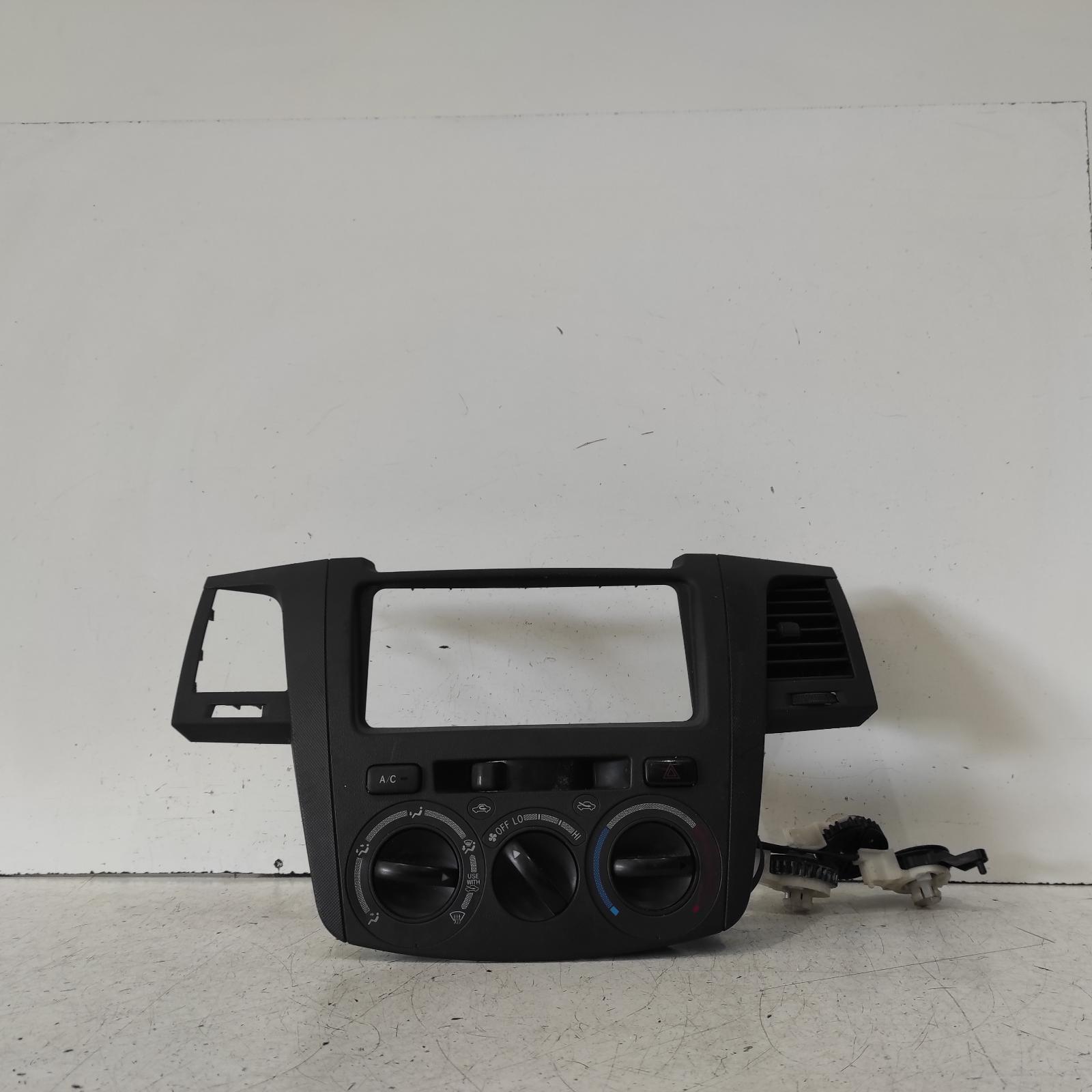 Hilux Heater/aircon Controls 2005-2011 standard type,03/05-06/11 00020799 #622816