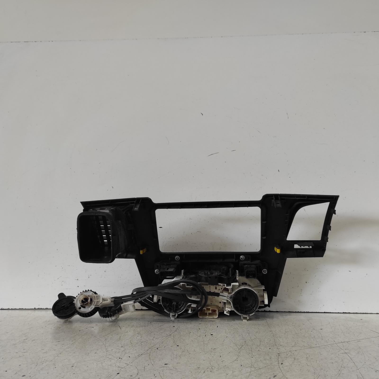 Hilux Heater/aircon Controls 2005-2011 standard type,03/05-06/11 00020799 #622816