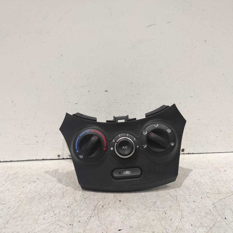 heater/aircon controls