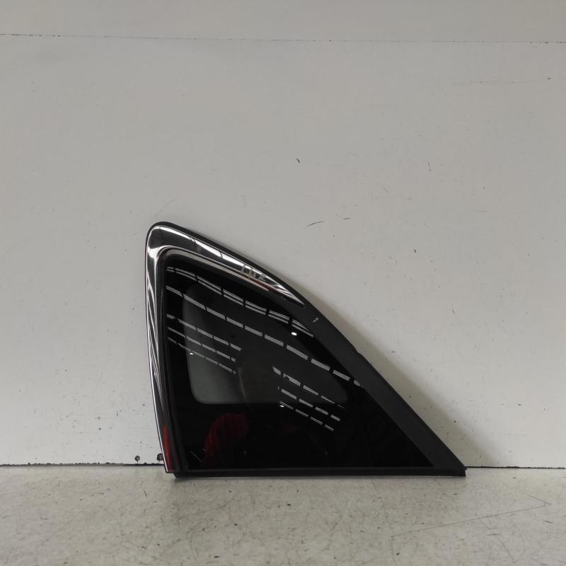 side glass rear right