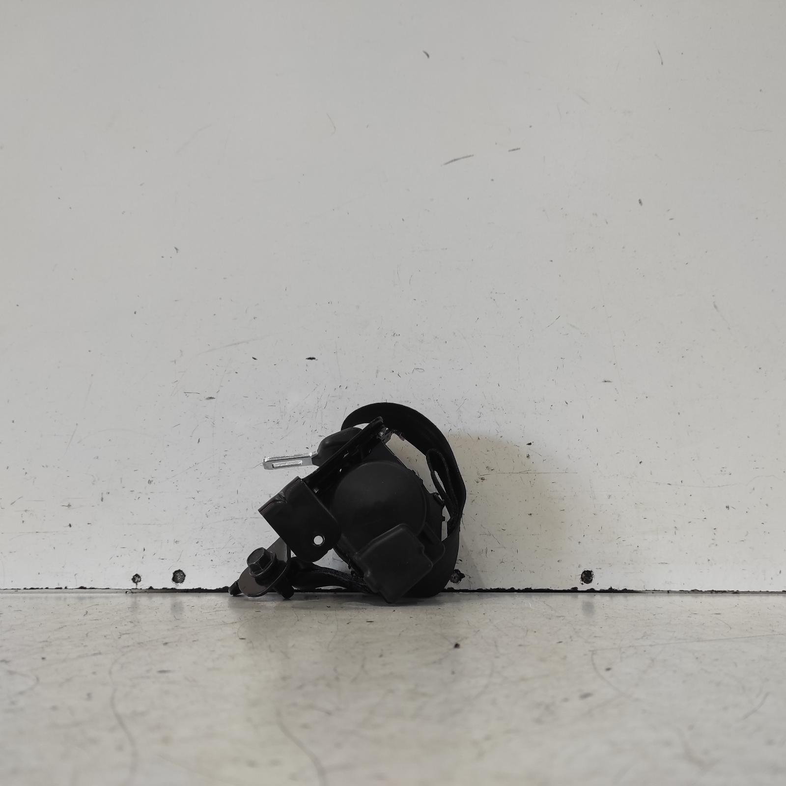 I30 Seat Belt Stalk 2012-2017 lh rear,seat belt only,gd,hatch,03/12-02/17 00021036 #623709