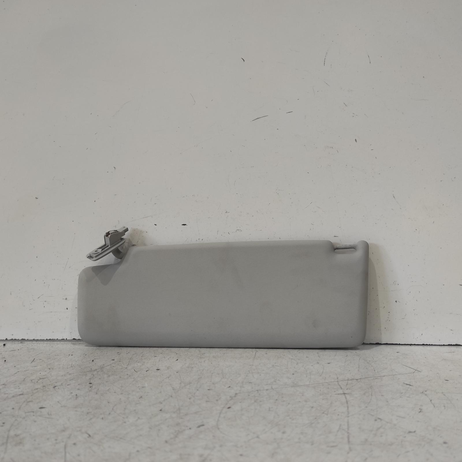 Tiguan Sunvisor 2008-2016 5n,rh side,05/08-08/16 00020683 #623837