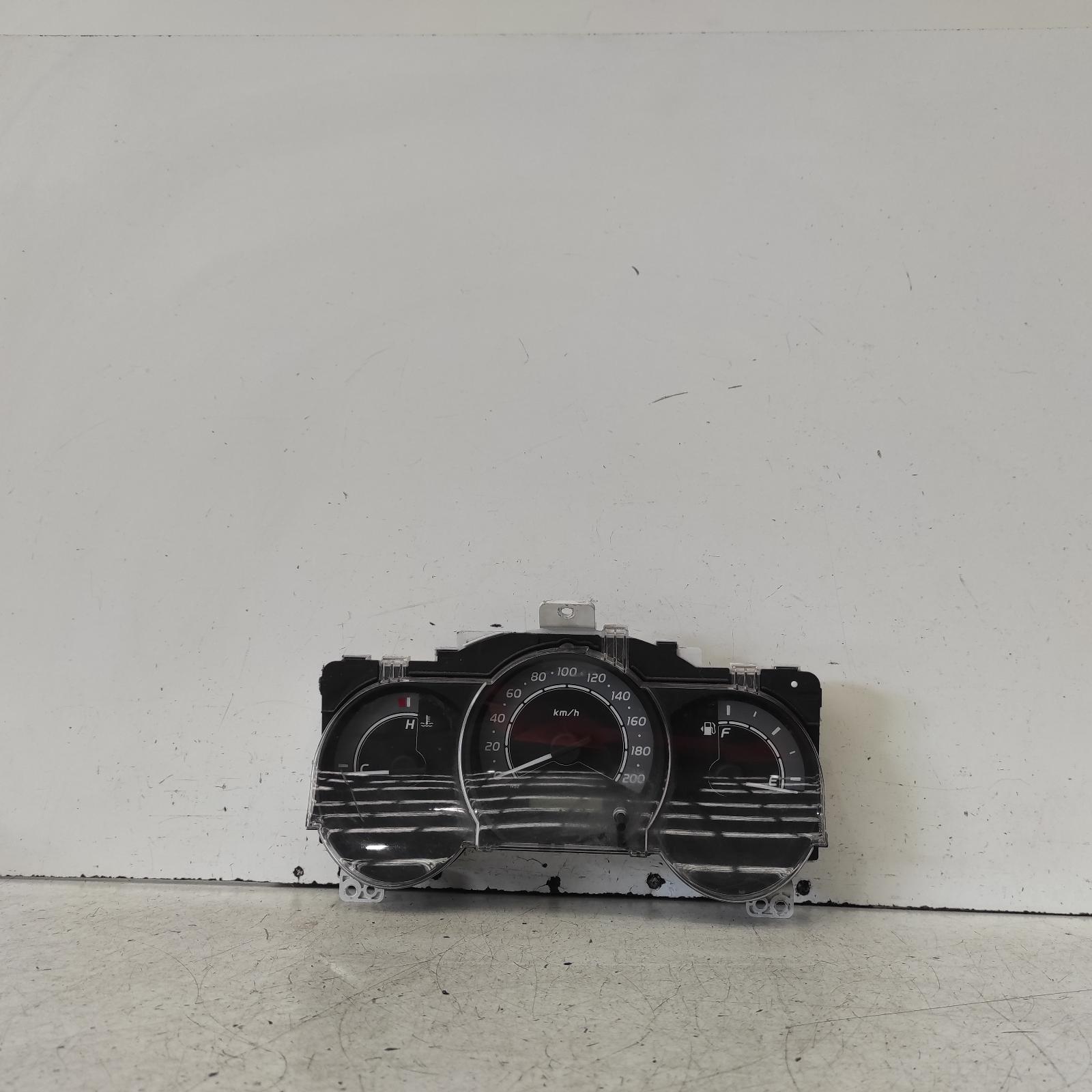 Hilux Instrument Cluster 2005-2011 petrol,2.7,workmate,02/05-06/11 00021044 #624042