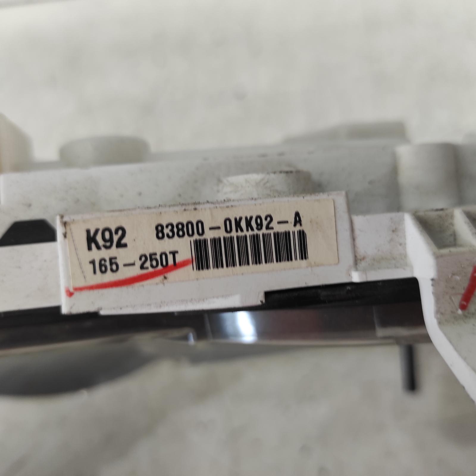 Hilux Instrument Cluster 2005-2011 petrol,2.7,workmate,02/05-06/11 00021044 #624042