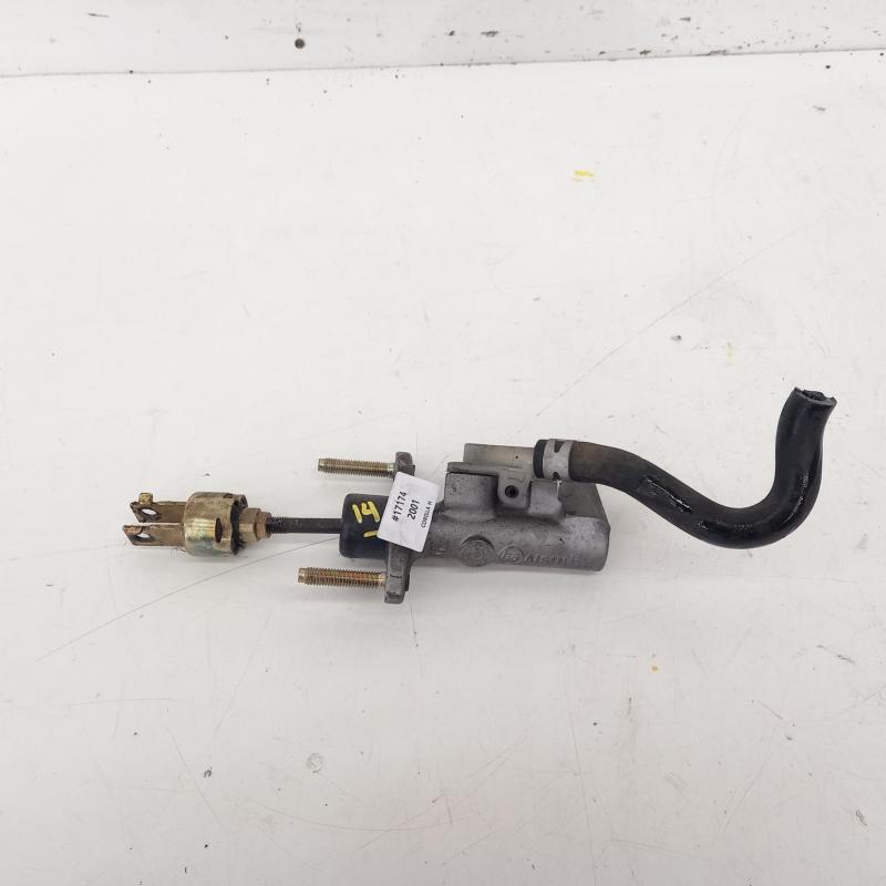 clutch master cylinder