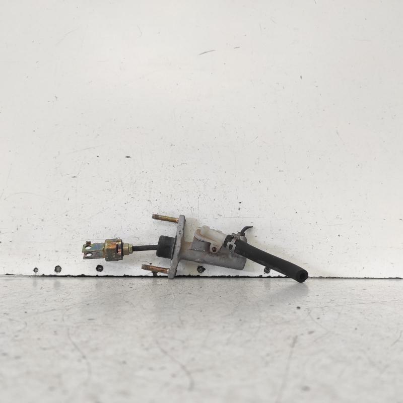 clutch master cylinder