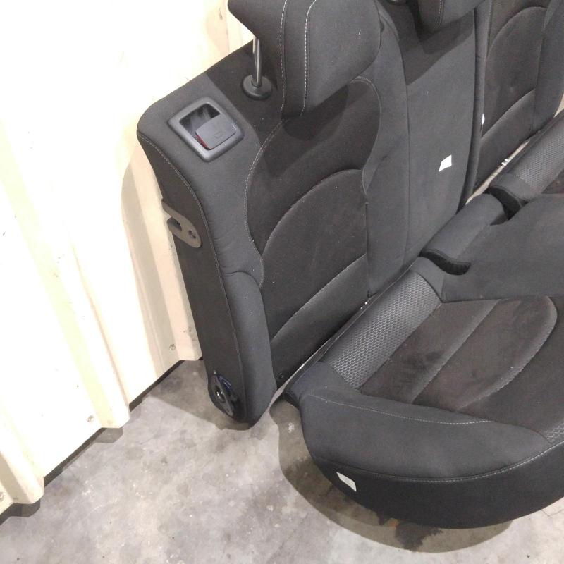 seat 2nd/rear seat