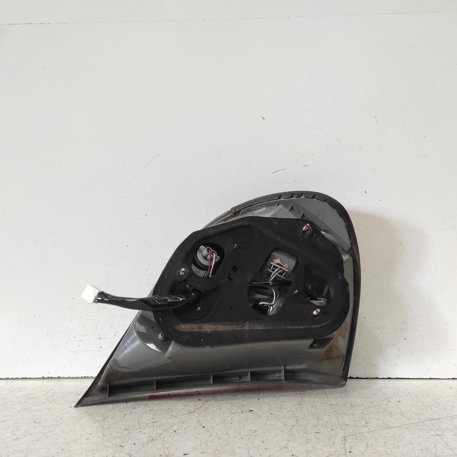 Camry Taillight Right 2002-2006 sk36,reverse lamp top/bottom (non sportivo),08/02-05/06 00020864 #625596