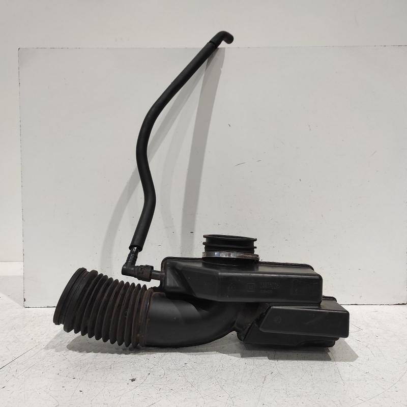 air cleaner duct/hose